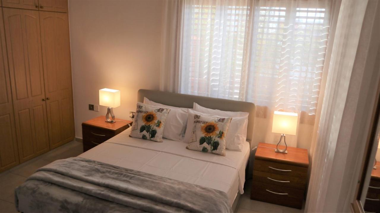 Chronas By Prestige Bookings Coral Bay Eksteriør billede