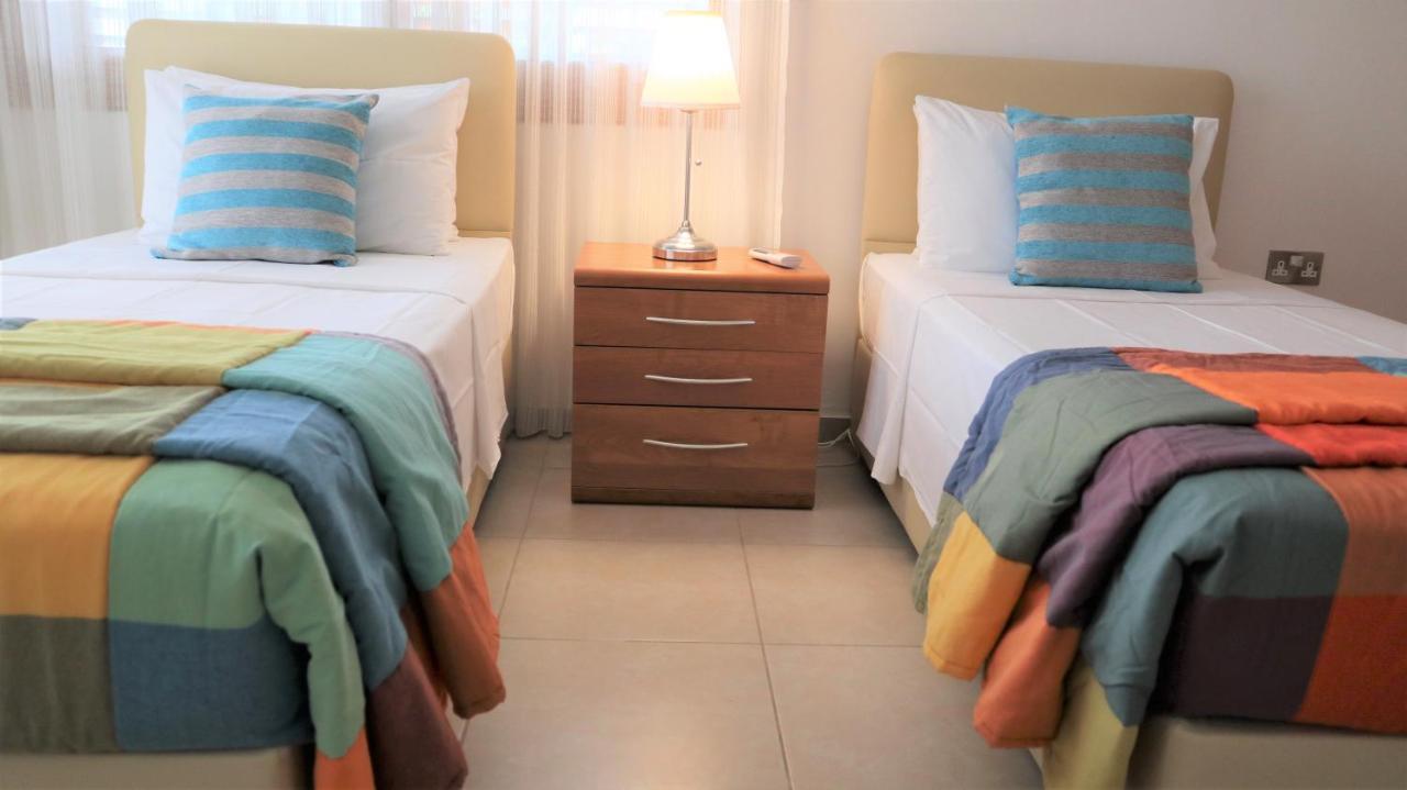 Chronas By Prestige Bookings Coral Bay Eksteriør billede