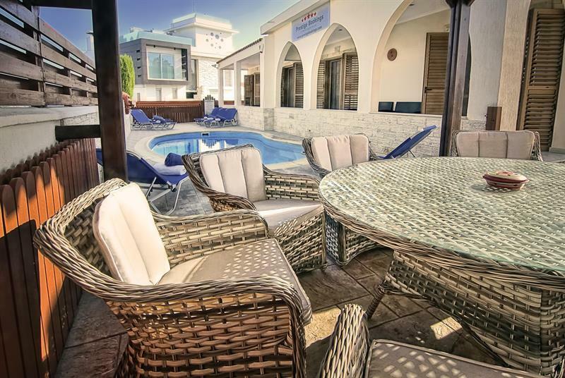 Chronas By Prestige Bookings Coral Bay Eksteriør billede